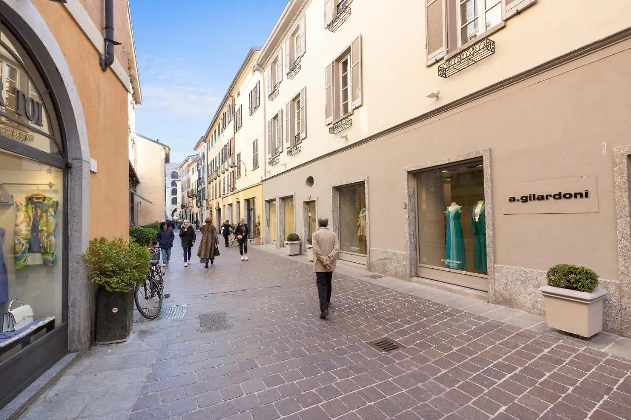 Casanina - The House Of Travelers Apartment Como